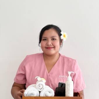 的化身 Dinda Azmi