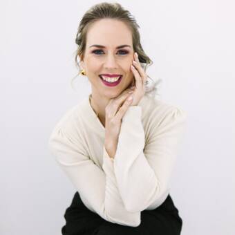 The avatar of Yolandie