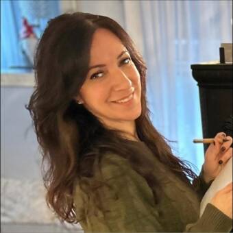 The avatar of Danielle