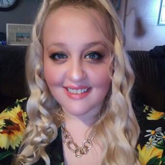 The avatar of Amanda