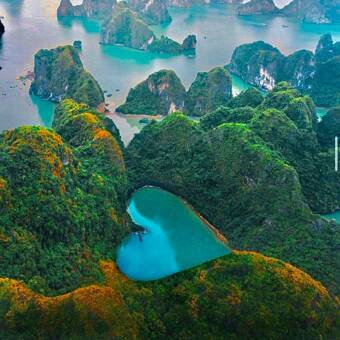 次のアバター： Anita