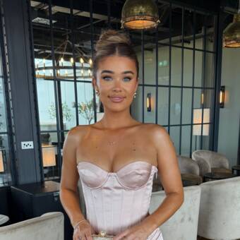 The avatar of Lauren