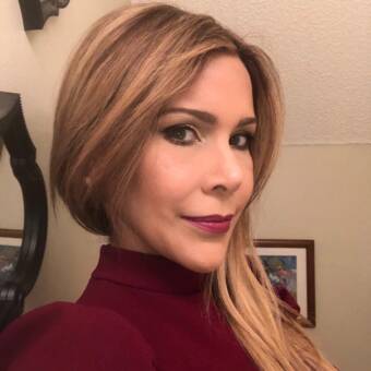 次のアバター： Alejandra