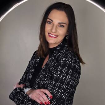 The avatar of Yolandé