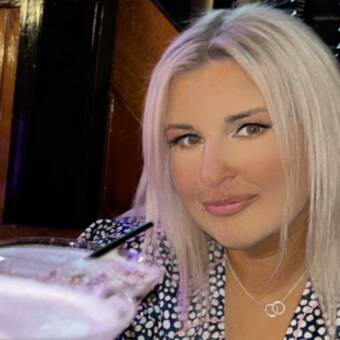 The avatar of Michelle