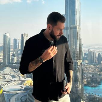 The avatar of Maximos