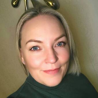 The avatar of Lindsey