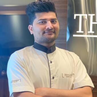 Avatar Muzammil🇵🇰{Urdu&Hindi}