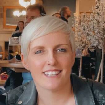 The avatar of Debbie