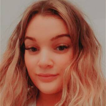 The avatar of Elllie