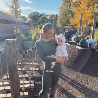 The avatar of Lauren