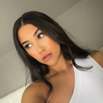 The avatar of Dionne