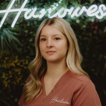 The avatar of Lauren 