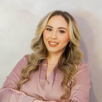 The avatar of Angelina