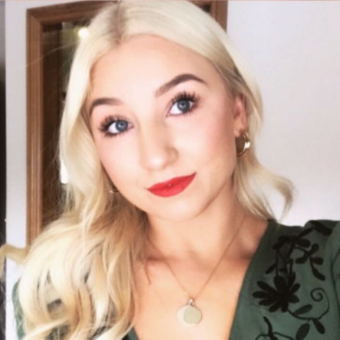 The avatar of Lauren