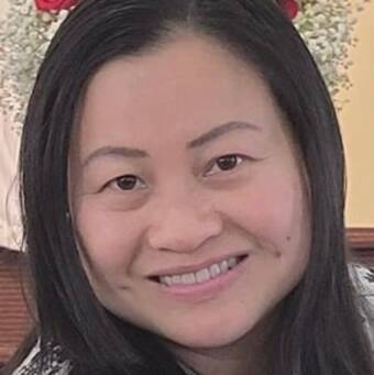 الصورة الرمزية لـ Holly