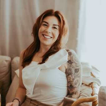 Alyshapseudoportretas