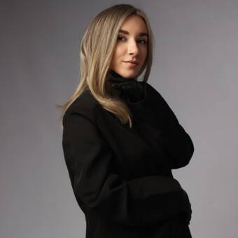 The avatar of Xhenisa