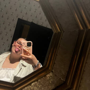 The avatar of Jennifer