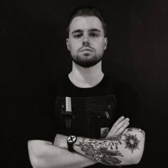 次のアバター： Harrison