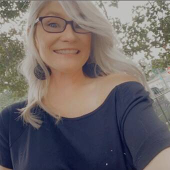 Hình đại diện của Angela