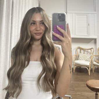 Henkilön Claudia avatar