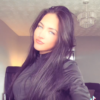 次のアバター： Grace