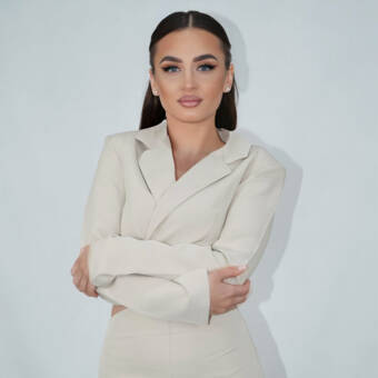 The avatar of Lacramioara