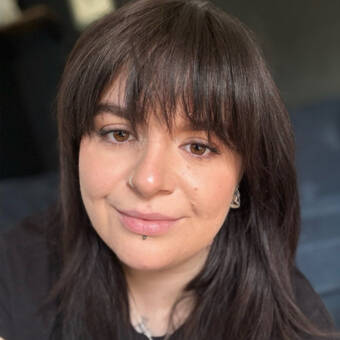 次のアバター： Lisa