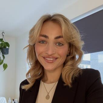 The avatar of Karen Louise