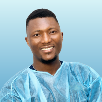 次のアバター： Dr Ajebeku