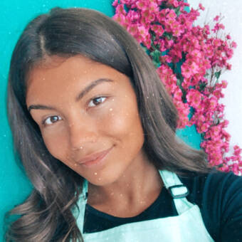 Henkilön Tia avatar