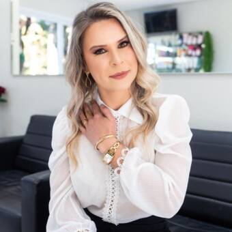 Henkilön Elisane avatar