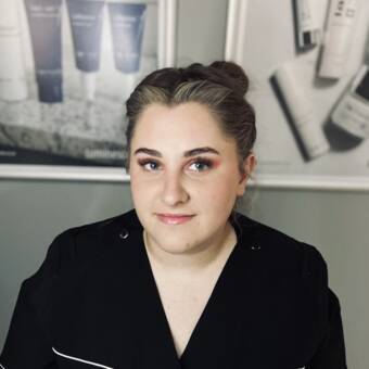 Henkilön Anelia avatar
