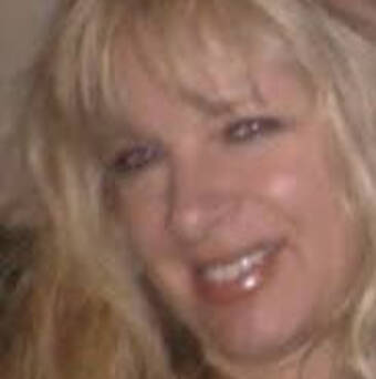 次のアバター： Laura