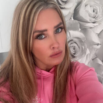 The avatar of Lizzie