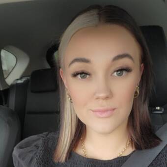 The avatar of Kelsey