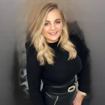 The avatar of Michelle