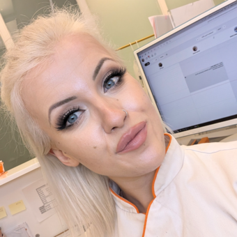 The avatar of Brooke