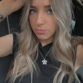 次のアバター： Abby