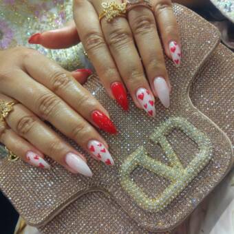 The avatar of Avelyn