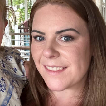 次のアバター： Becky