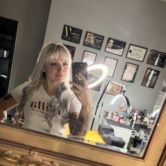 الصورة الرمزية لـ Aleksandra