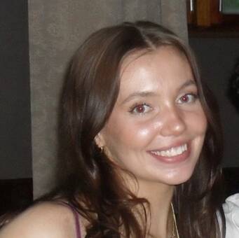 The avatar of Lauren