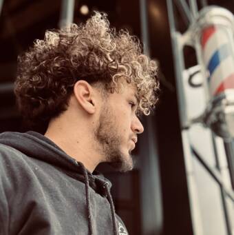 的化身 محمود