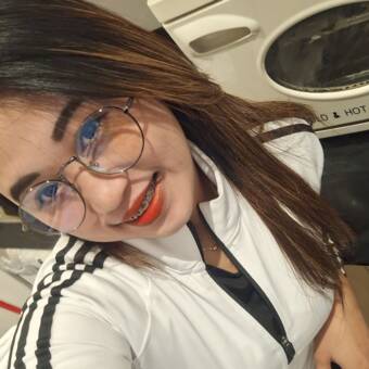 الصورة الرمزية لـ Lee