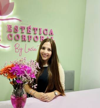 次のアバター： Valentina