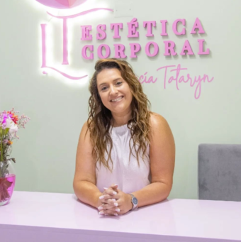 次のアバター： Lucía