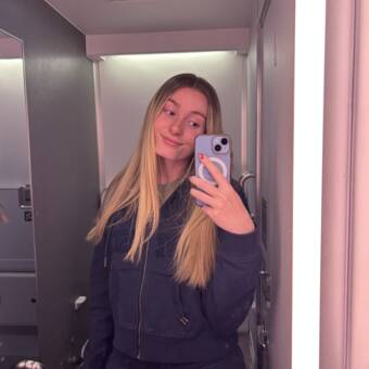 The avatar of Dennon