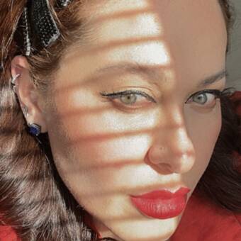 The avatar of Vanessa